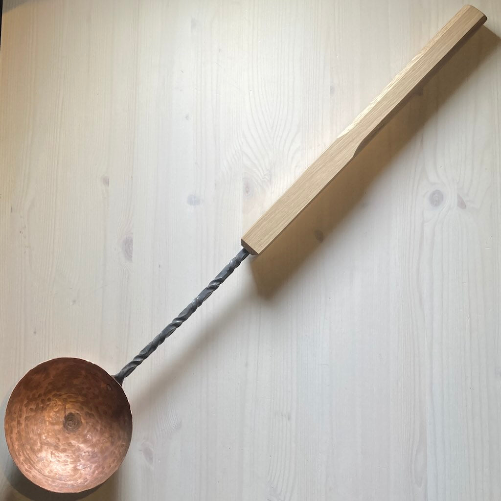 Löylykauha Auteretar, kokokuva tuotteesta pöydällä.