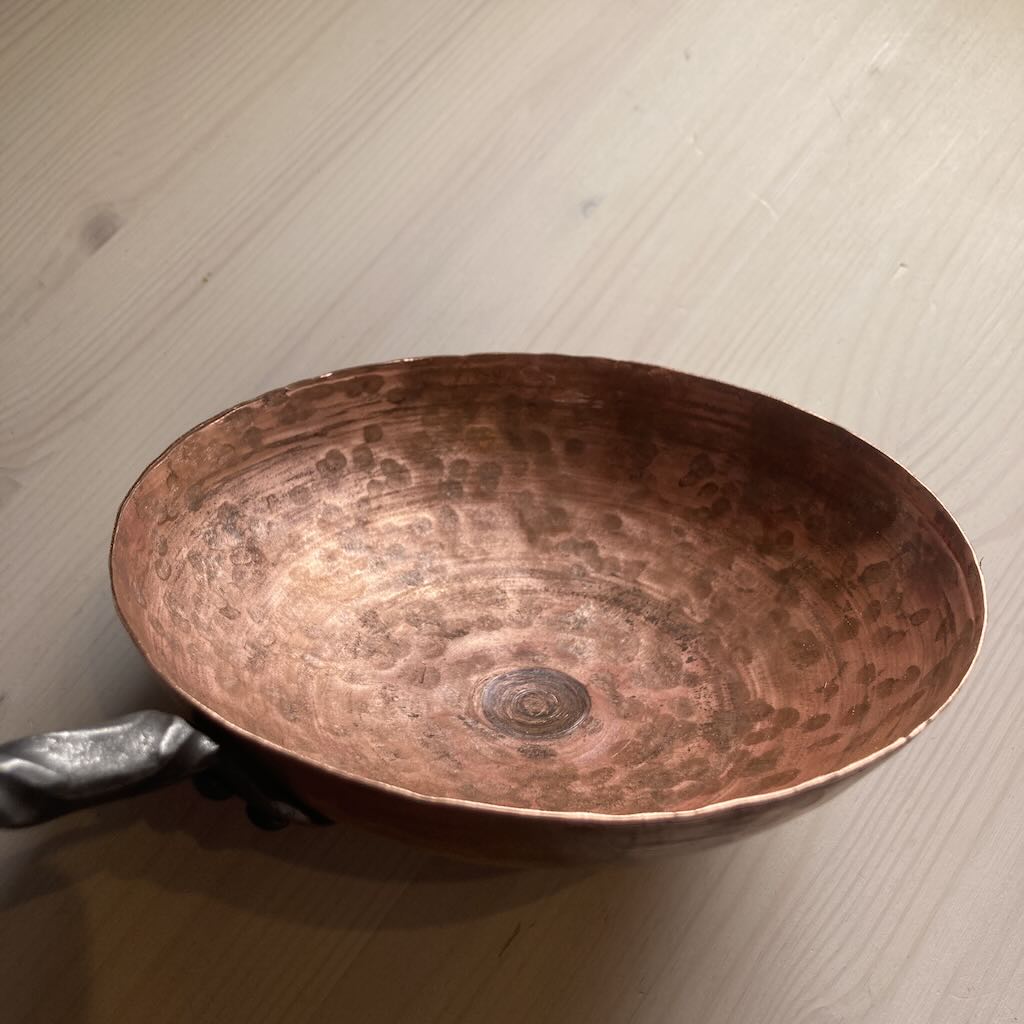 Löylykauha Auteretar, yksityiskohta kuparisesta kupista.