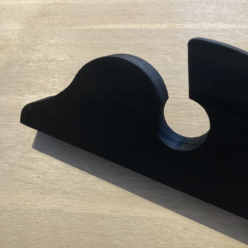 Puinen pesuvatiteline